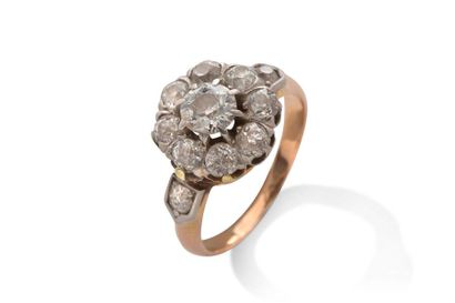 null Bague "diamants" 

Diamants de taille ancienne, or rose et gris 18K (750), platine...