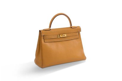 HERMES Paris Sac "kelly" 30cm, veau camel, surpiqures blanches, métal doré, 2 poches...