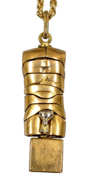BERROCAL Buste d'Homme Pendentif en métal doré avec sa chaîne Signé sur l'épaule,...