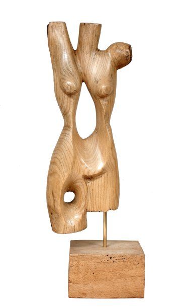SUDRE Caroline Epure Sculpture sur bois de frêne, socle en chêne Signé Bas Milieu,...