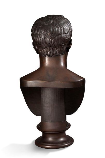 CANOVA Antonio (1755-1822)D'après + Buste de Napoléon Empereur à l'antique
Bronze...