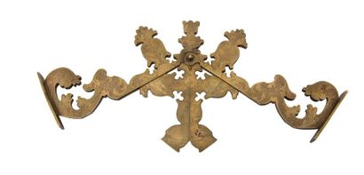 null Curious brass cross attractively engraved with foliage, which unfolds to form...