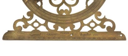 null Fine surveyor's compass in brass with attractive cut-out decoration
The surround...