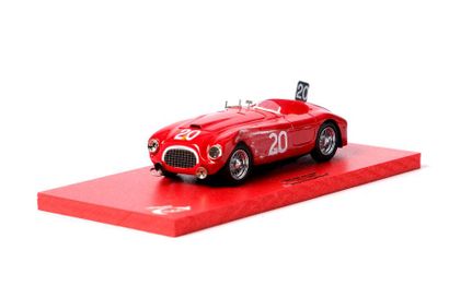 null CODOLO

Ferrari 166 MM 24H de Spa Francorchamps 1949 N°20

Chinetti Vainqueur...