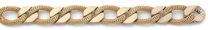 FRED «GOURMETTE»
Bracelet maille alternée, or 18K (750)
Poinçon Georges Lenfant -...