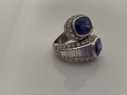 null 
RING "YOU AND ME" Oval sapphires, baguette diamonds and diamonds. 18K (750)...