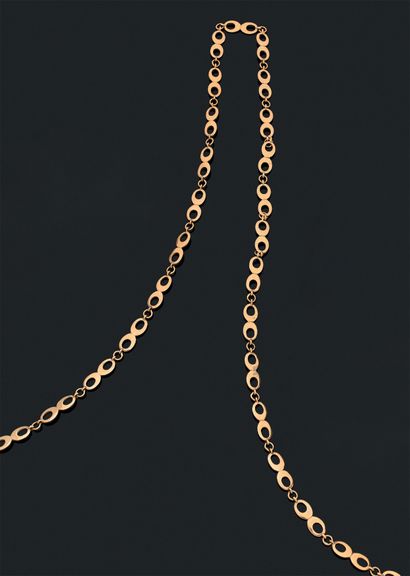 MAUBOUSSIN Long necklace in 18K (750) yellow gold
Signed and numbered
L.: approx....