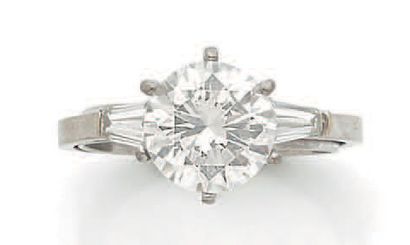 BAGUE «DIAMANT» Diamant rond taille brillant,...