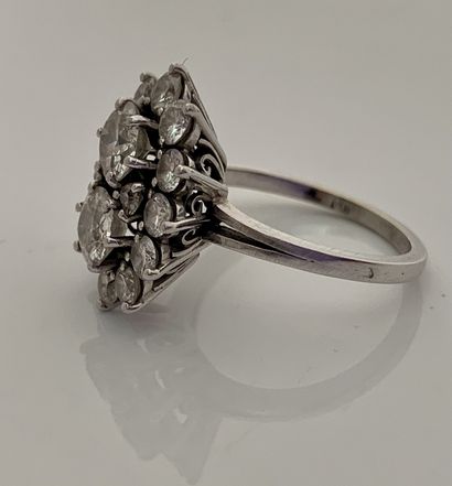 null RING "DIAMONDS"
Round diamonds, brilliant and old cut
18K (750) white gold
Td:...