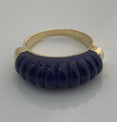 VAN CLEEF & ARPELS Ring
Lapis lazuli, yellow gold 18K (750)
Signed - Master stamp...