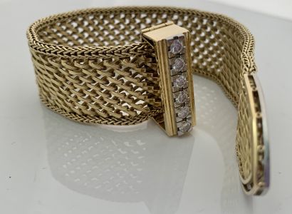 null BRACELET "BELT"
Diamond clasp, 18K (750) gold mesh, platinum (850)
L.: approx....