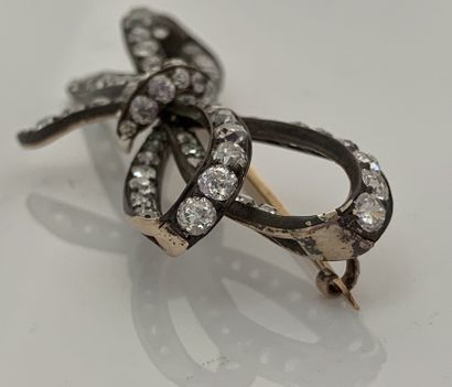 null PIN "NOOD"
Old cut diamonds
18K gold and silver (<800)
19th century
L.: approx....