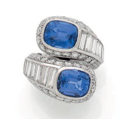 null 
RING "YOU AND ME" Oval sapphires, baguette diamonds and diamonds. 18K (750)...