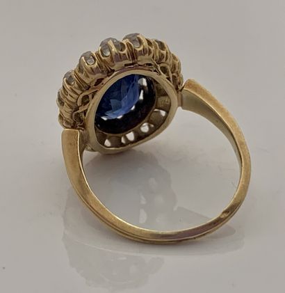 null RING"SAPHIR"
Sapphire encircled by antique diamonds
18K (750) yellow gold
Sapphire...