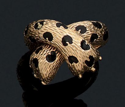 FRED Ring "claws"
Black email, 18K (750) gold
Signed
Lack of email
Signature difficult...