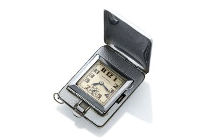 Alma Watch Alma Watch

Vers 1930

Montre de voyage "art deco"

Boitier chromé

Mouvement...