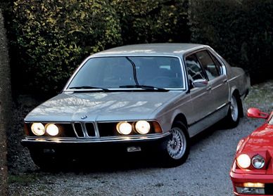 1981 BMW 745i E23 
1st hand entirely original

Runs smoothly and evenly

Notebooks,...