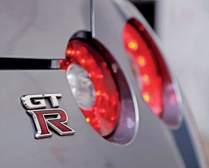 2013 Nissan GT-R BLACK EDITION 
Seulement 30 000 km

Française d’origine

Offerte...