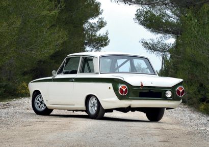 1963 Ford Cortina LOTUS 
新发动机

神话女运动员

有资格参加许多比赛

法国汽车登记文件

底盘号：Z74C066086J。



20世纪60年代初，科林-查普曼为他的新小跑车Lotus...