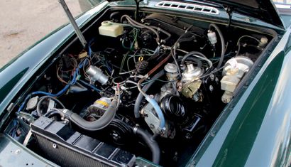 1979 MG B 
优雅的色彩组合

服务型汽车

准备上路

收藏家的法国汽车登记文件

底盘编号：GHN5UL500827G



由Morris Garage品牌生产，从1962年到1980年，MG...
