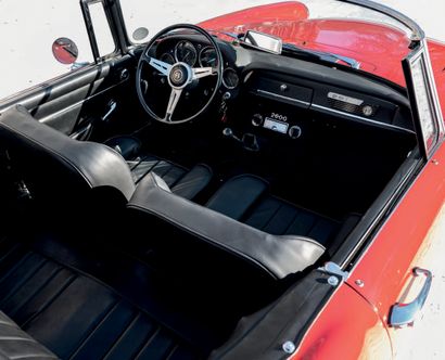 1964 Alfa Romeo 2600 Spider Touring 
生产的2,255辆敞篷车中的一辆。

高质量的修复

超级雷吉拉车身工程

比利时流通债券

底盘：AR...