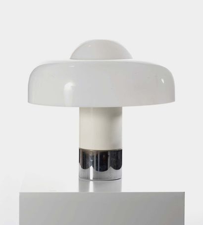 Luigi MASSONI (Né en 1930) 
MODEL LAMP "BRUMBERRY"
Chrome-plated steel base, lacquered...