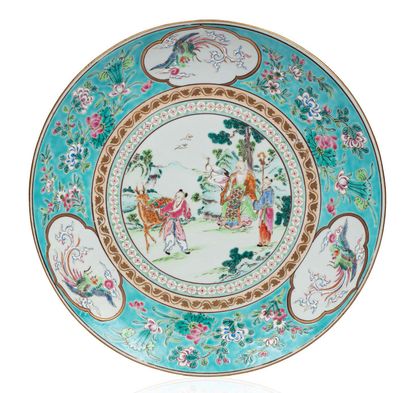 JAPON 
Porcelain plate decorated on a blue background with a central medallion of...