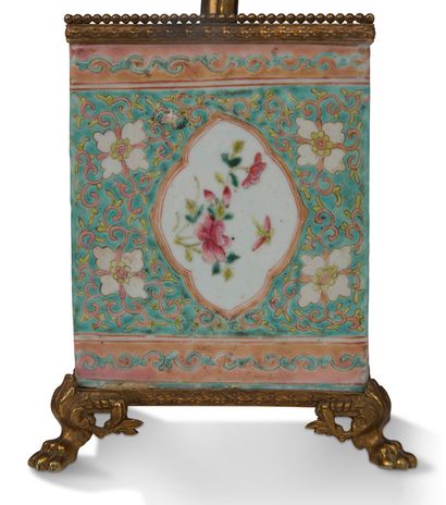 CHINE 
A Famille Rose porcelain and enamel pillow, decorated with medallions of butterflies...