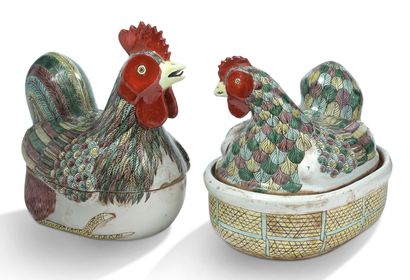 CHINE 
Two covered terrines forming a couple of rooster and hen, in polychrome enamelled...