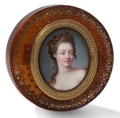 Jean-Baptiste WEYLER (1747-1791), Attribué à 


Snuffbox of round shape in blond...