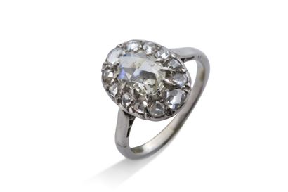 null Bague "diamants"

Diamants facettés, taille rose, or 18K (750)

Td.: 51 - Pb.:...