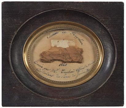 null FRAGMENT DU «CERCUEIL DE NAPOLÉON»
Fragment en bois du cercueil de l'Empereur...