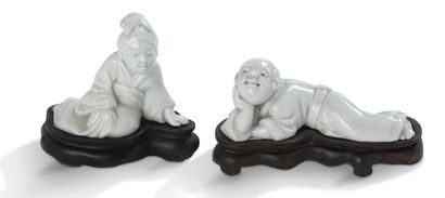 JAPON FIN DE LA PÉRIODE EDO, MILIEU XIXE SIÈCLE Deux statuettes en porcelaine d'Hirado...