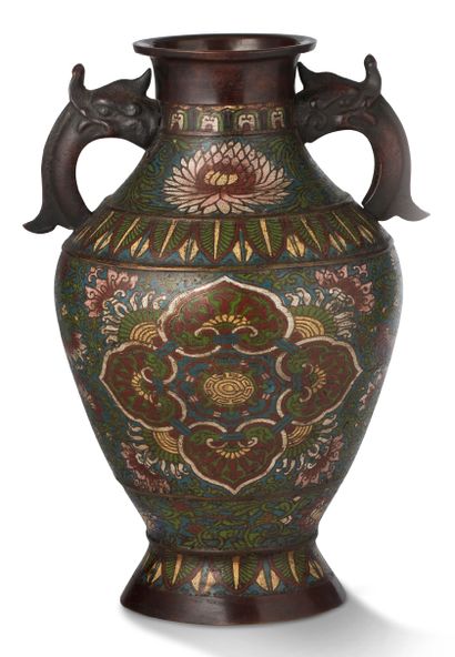 JAPON VERS 1900-1920 A bronze and polychrome champlevé enamel vase, the body decorated...
