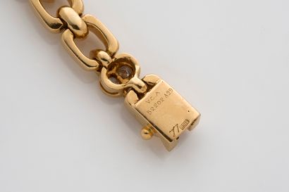 VAN CLEEF & ARPELS Bracelet
Diamants et or jaune 18k (750)
Poinçon de maître Georges...