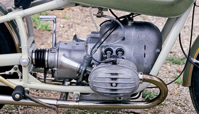 1960 BMW R60 
Préparation de grande qualité

Mécanique fiable et partie cycle améliorée

Look...