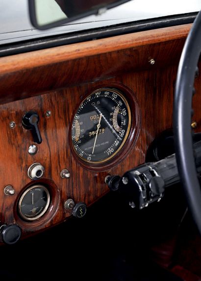 1937 DELAHAYE 135 M CABRIOLET CHAPRON 
Dans la même famille entre 1937 et 1974.

Superbe...