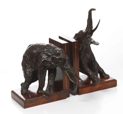 Ary Bitter (1883-1973) 
A PAIR OF BOOKENDS In bronze with brown patina showing two...