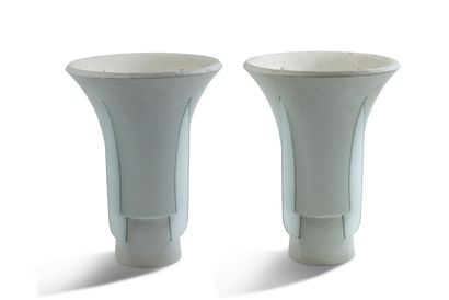 ARLUS Pair of plaster and glass lamps by Arlus, mark of stamps.
Trace of a stamp...