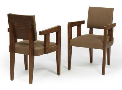 André SORNAY (1902-2000) 
PAIR OF CHAIRS In solid oak with ceruse, backrest underlined...