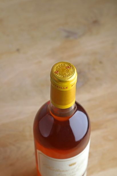 null 1 B CHATEAU D'YQUEM - 1990 - C1 Supérieur Sauternes