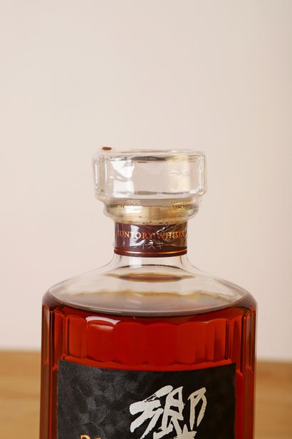 null 
1 B WHISKY 21 YEARS OF AGE 70 cl 43% (transparent cover damaged but not entirely...