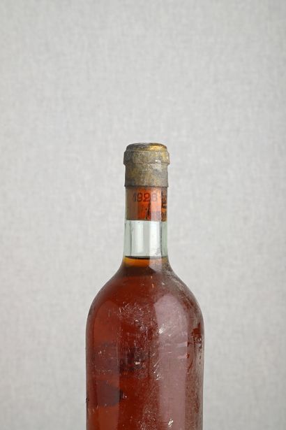 null 1 B CHÂTEAU D'YQUEM (quasi w.c.; c.s.; stamped capsule and cork with apparent...