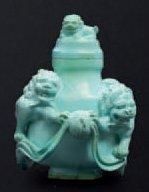 CHINE Flacon tabatière à priser en racine de turquoise décorée en léger relief de...