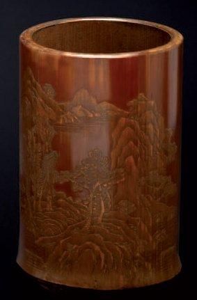 CHINE Porte pinceaux cylindrique en bambou décoré en léger relief sur la paroi extérieure...