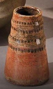 AUGUSTE DELAHERCHE (1857-1940) Vase en grés de forme tronconique annelée à émail...