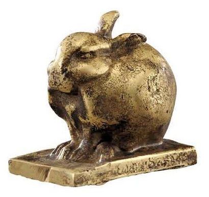 EDOUARD-MARCEL SANDOZ, attribué à Sujet en bronze doré figurant un lapin. Signé et...