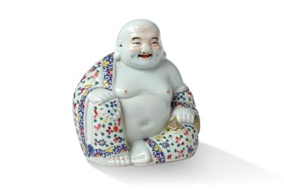 null Chine, deuxième moitié du XXe siècle

Statuette en porcelaine et émaux de la...