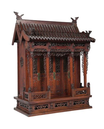 CHINE FIN XIXE SIÈCLE 
Wooden "House of the spirits", representing a small sanctuary...