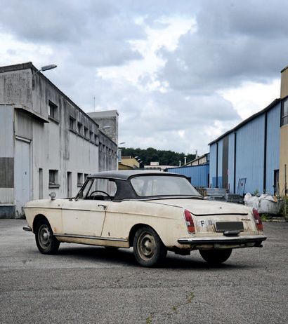 1967 Peugeot 404 Cabriolet 
Barnfind

Pininfarina design

Injection version



French...